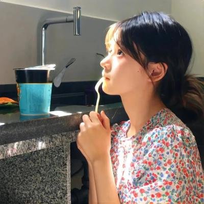 国王的全息图